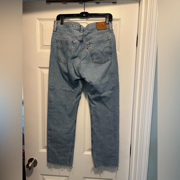 Levi’s 501 jeans with raw hem button fly in light wash - Picture 14 of 14